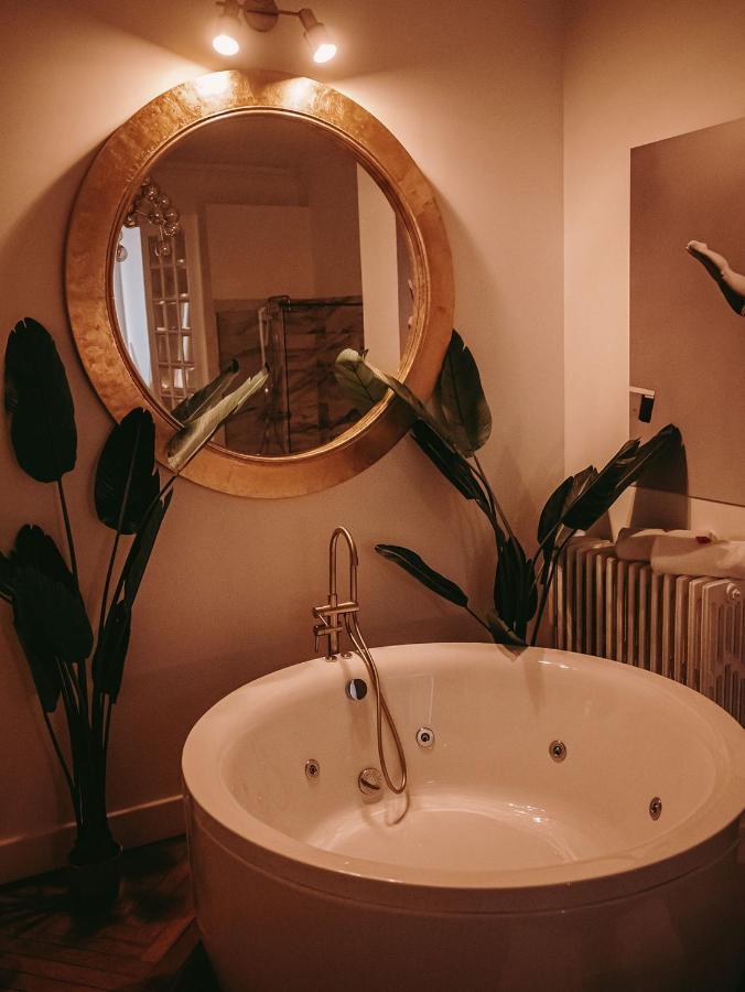 Maison Marie-Astrid, Suite avec Balnéo privée Burdeos Exterior foto